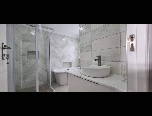 3 BEDROOM PROPERTY TO RENT IN DANA BAY